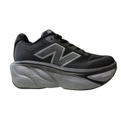NB v5 Fresh Foam X More Black Grey right profile displaying Fresh Foam midsole cushioning and lightweight design for long runs.